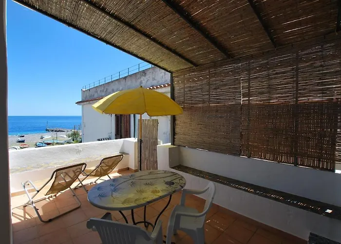 Zenzero Lipari Apartment